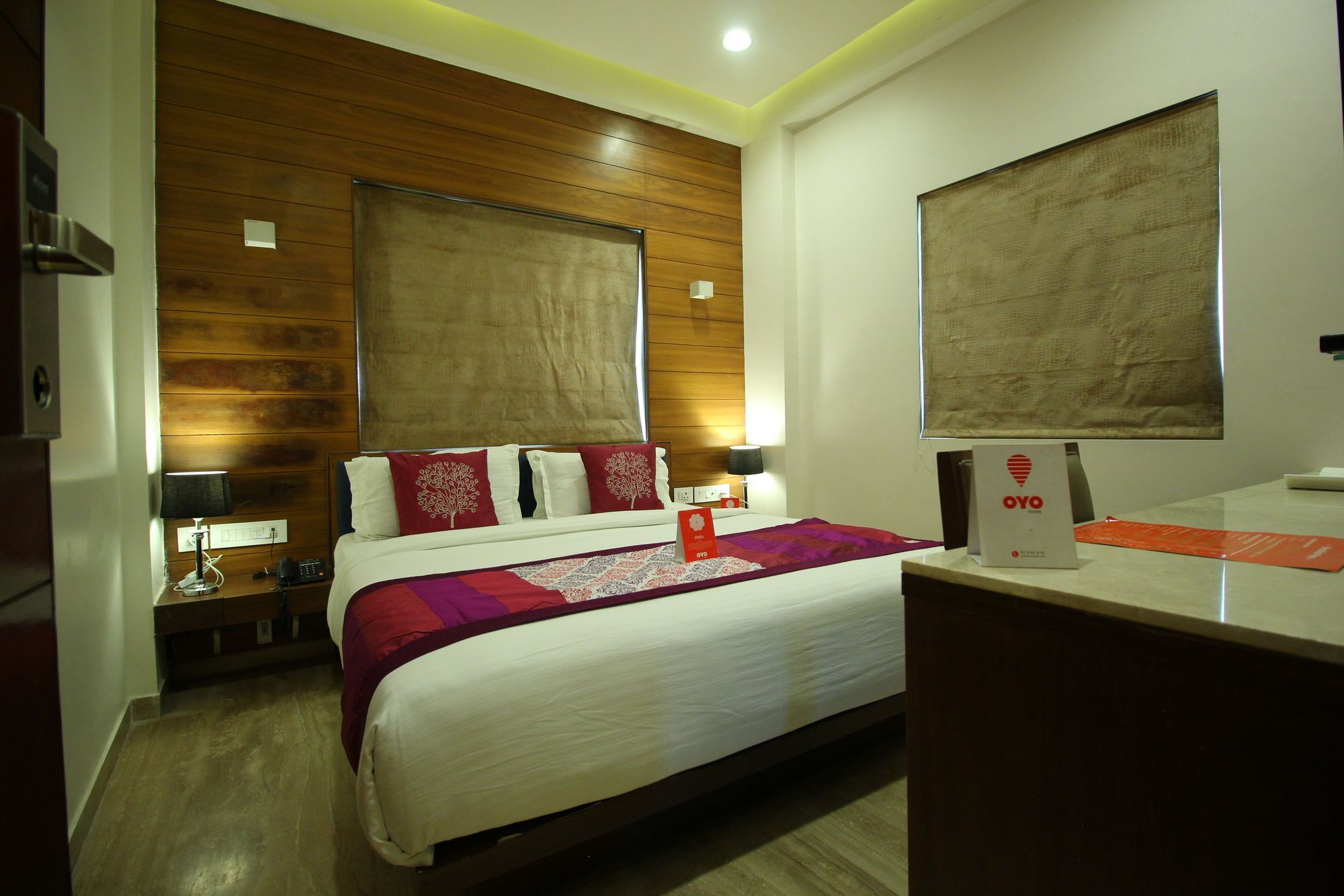 Oyo 8992 Hotel Kyra 아흐메다바드 외부 사진