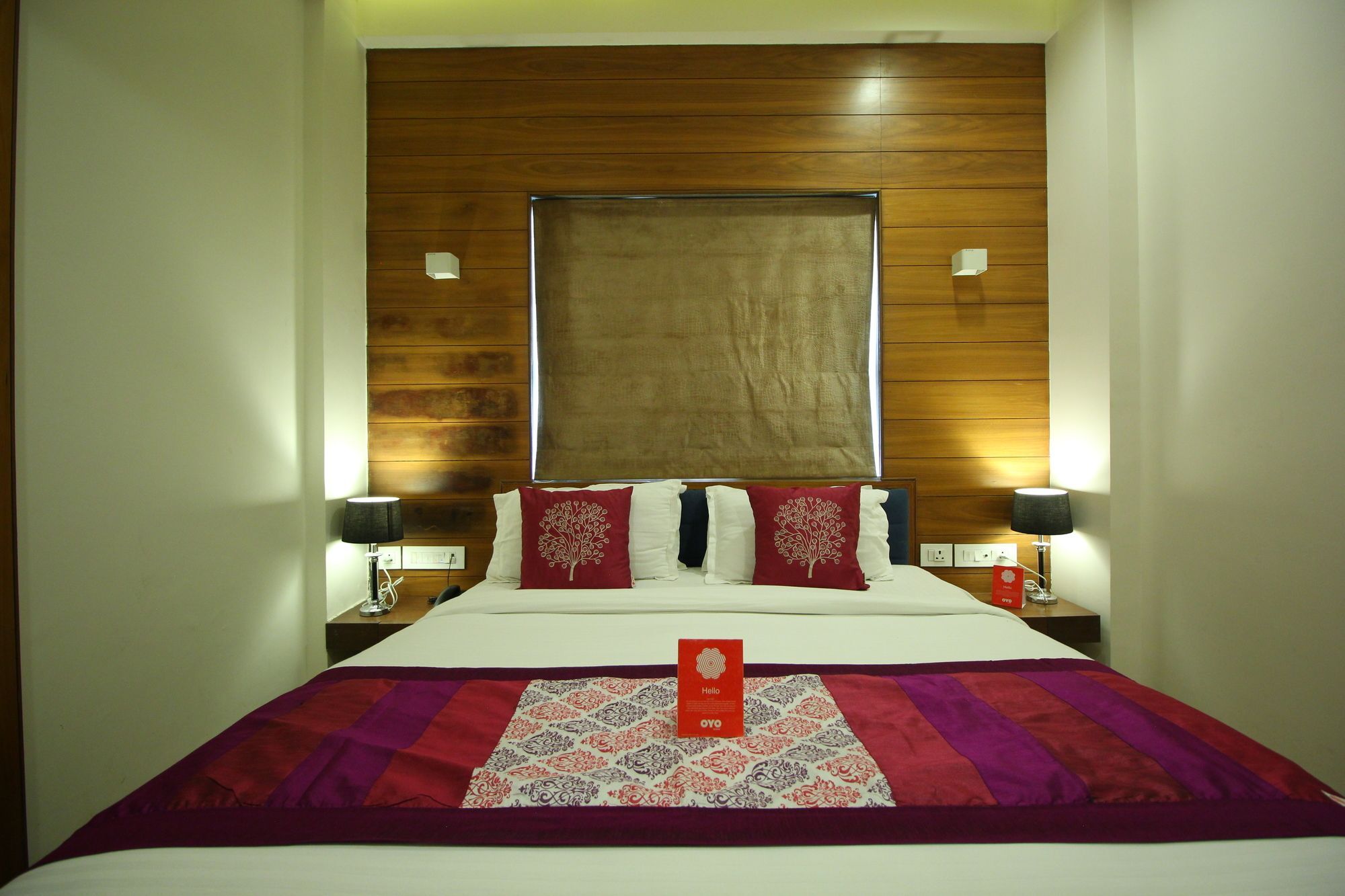 Oyo 8992 Hotel Kyra 아흐메다바드 외부 사진